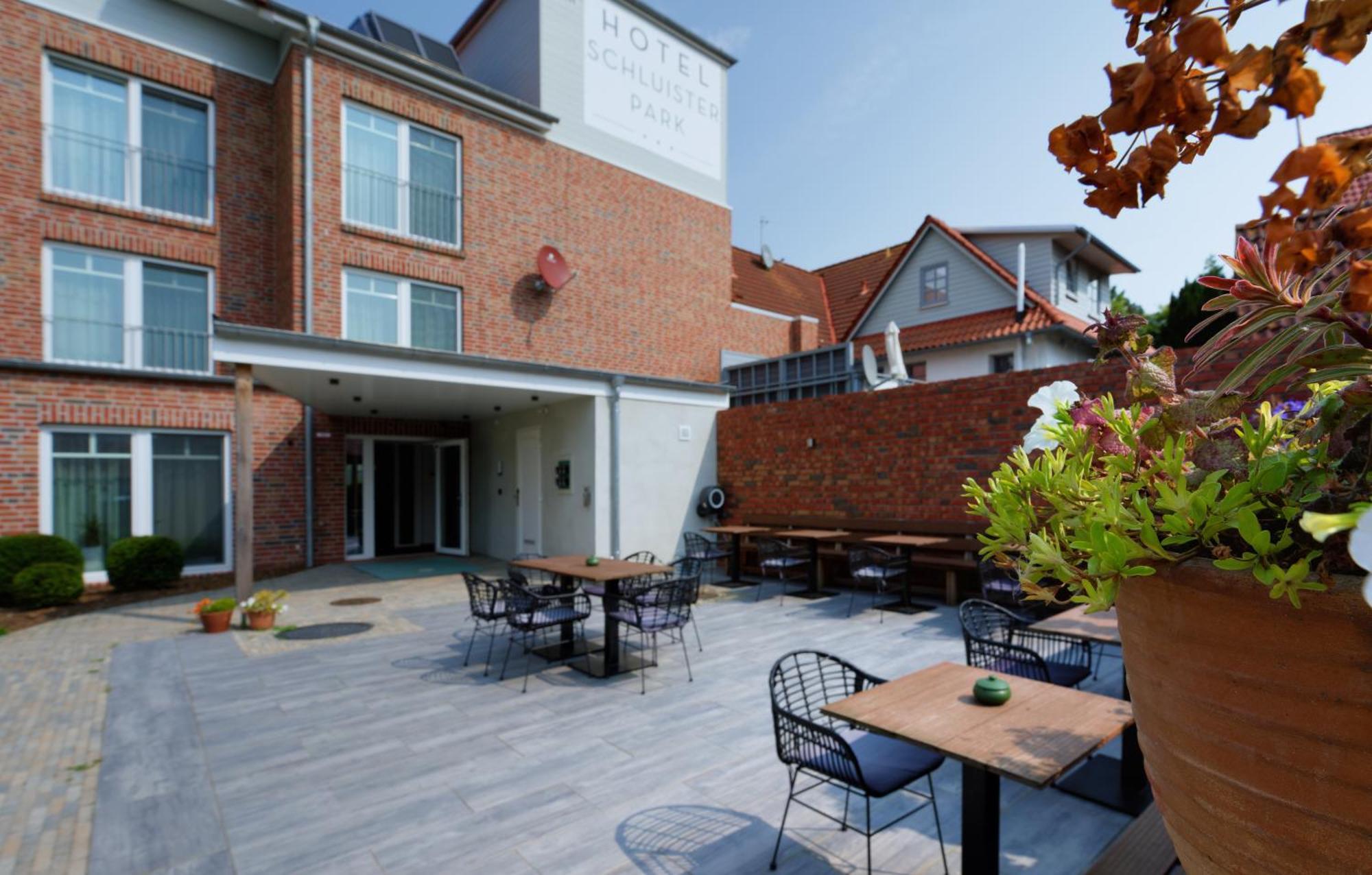 Hotel Schluister Park Carolinensiel Ngoại thất bức ảnh